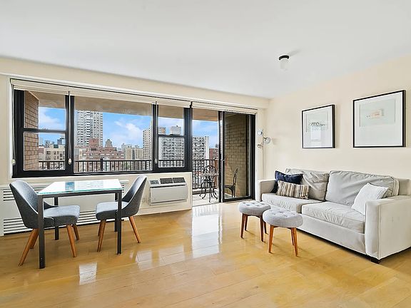 2nd image of 175 W 95th St APT 19A