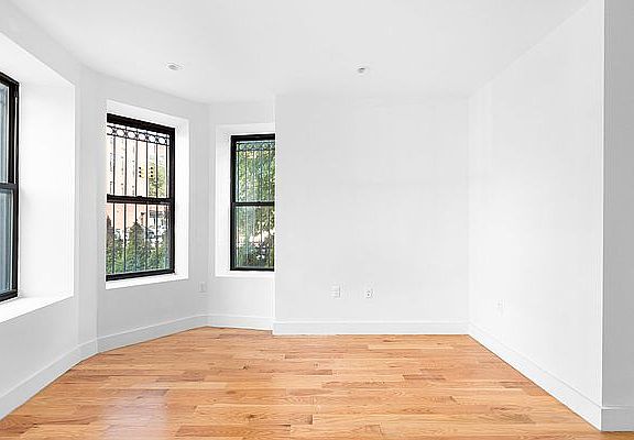 3rd image of 505 Throop Ave APT 1