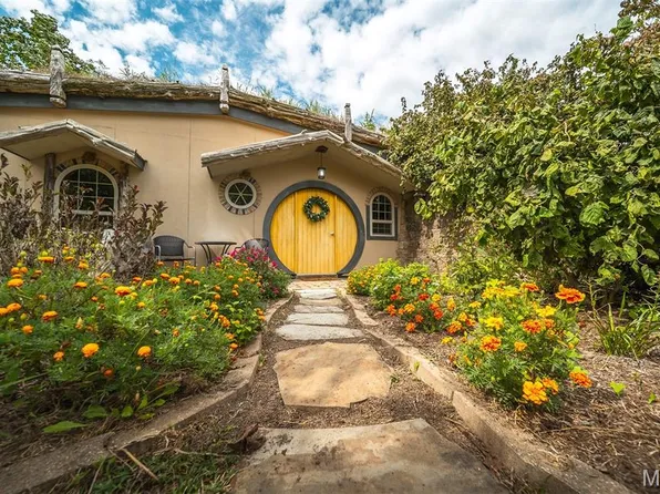 295 Panthers Den Rd, Makanda, IL 62958