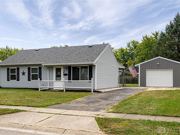 2nd image of 881 Sheehan Ave