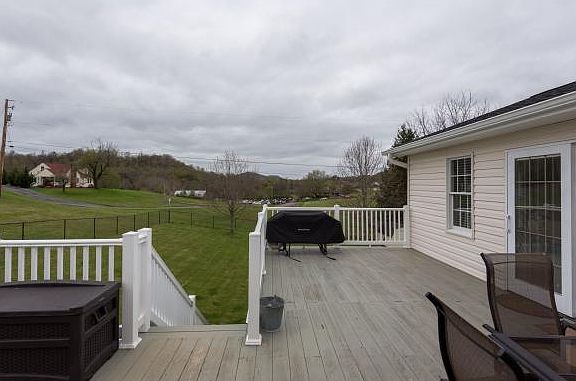 5th image of 120 Riverchase Dr