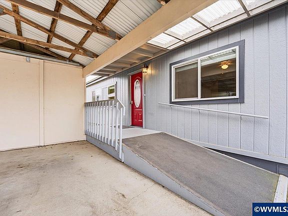 2nd image of 300 SE Lacreole Dr Unit 268