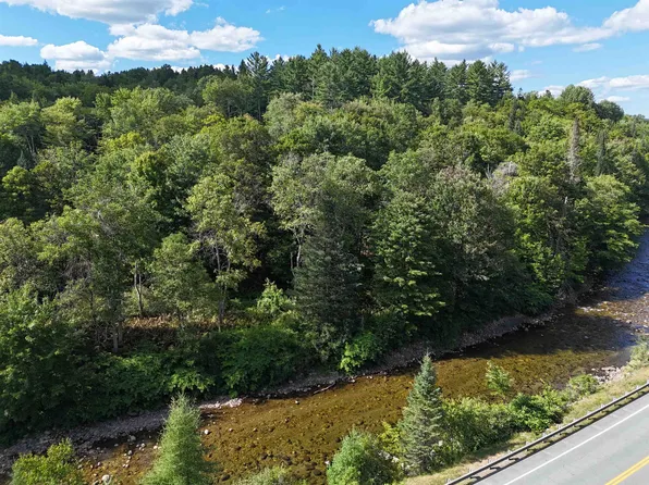 000 Darling Hill Road, Lyndon, VT 05849