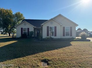12 Majestic Oak Cv, Humboldt, TN 38343