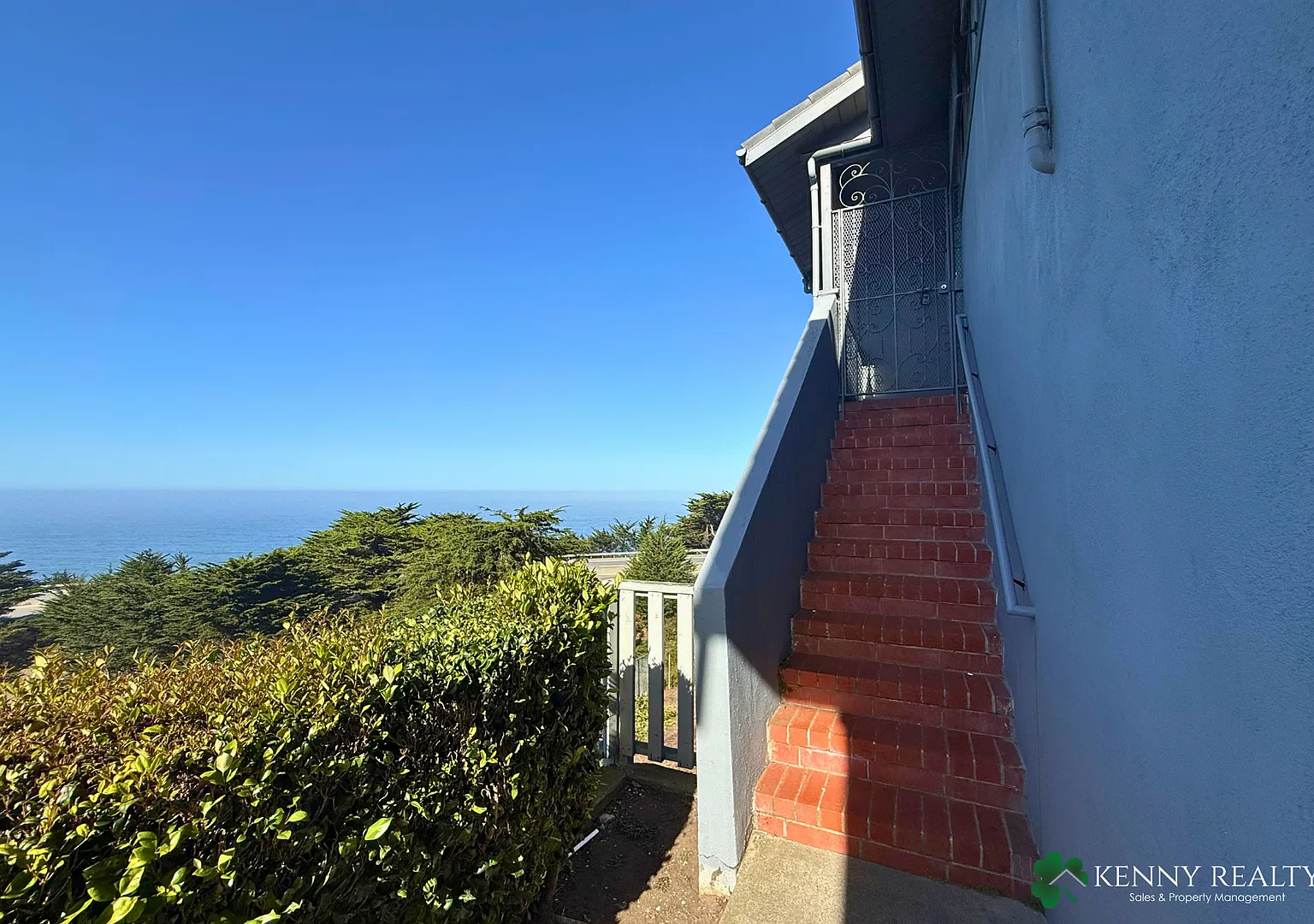 Remodeled 3BR/3BA Ocean-View Home on a Cul-de-Sac in Pacifica — Photo 2