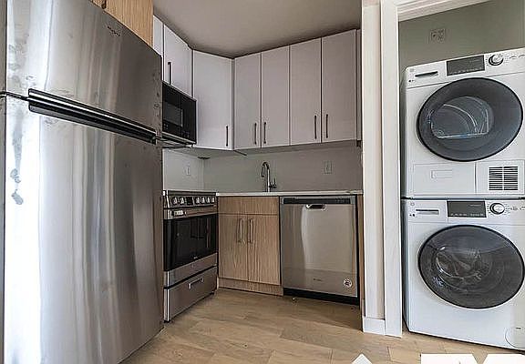 3rd image of 417 Marcus Garvey Blvd APT 3
