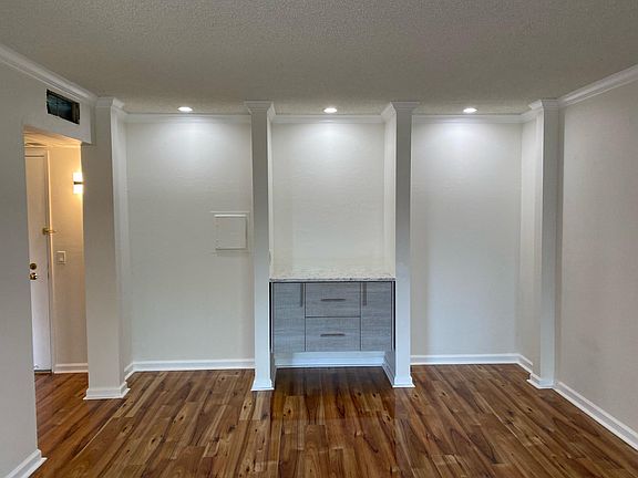 5th image of 490 N Civic Dr APT 307