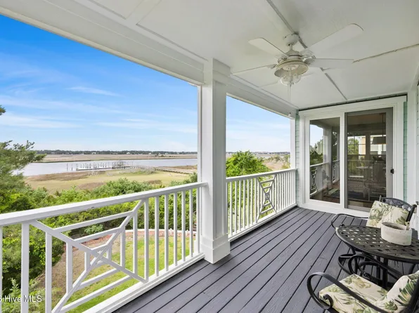 5000 Oquinn Boulevard SE # B, Southport, NC 28461