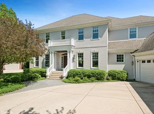 917 Pebble Beach Ct, Geneva, IL 60134