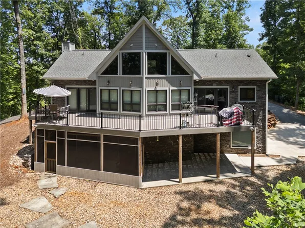332 Two Rivers Dr, Westminster, SC 29693