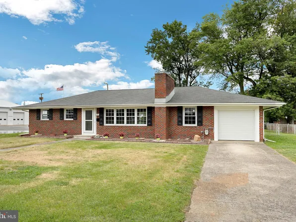 104 S Dolbow Ave, Penns Grove, NJ 08069