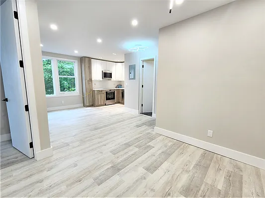 Rented by Brooklyn Property Group LLC | media 10