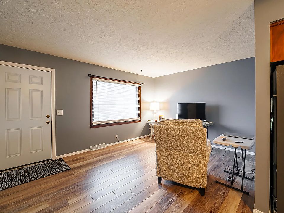 1st image of 212 S 9th St #1