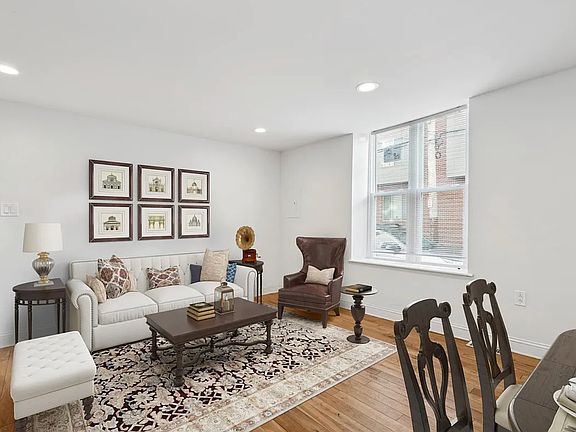 4th image of 915 S 18th St #1