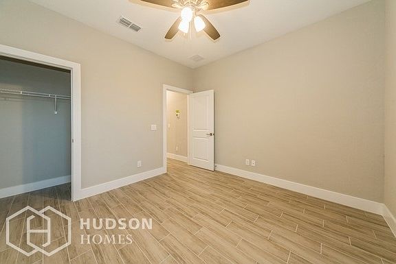 5th image of 228 Elm Ct