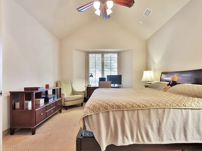 9201 York Pl — Photo 11