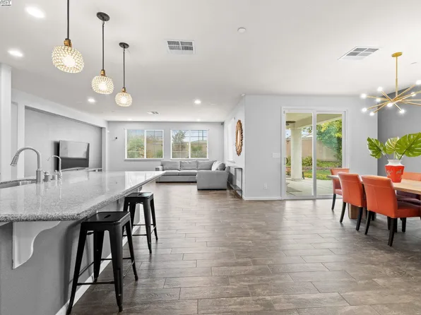 917 Talaria Ct, Oakley, CA 94561