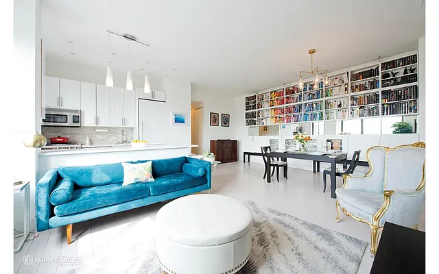 Sold by Douglas Elliman | media 24