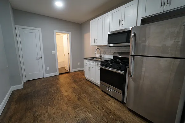 Rented by Haven Group Real Estate, LLC | media 9