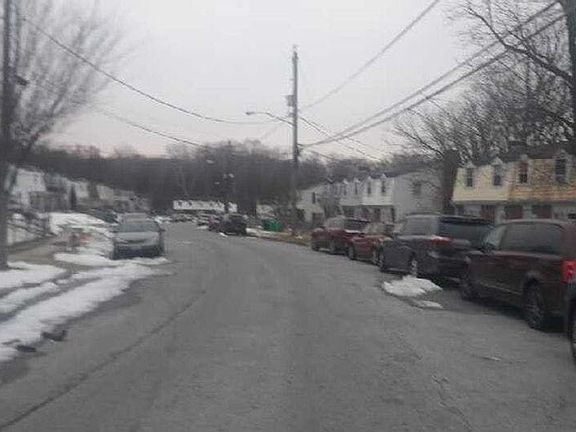 3rd image of 7715 Burnside Rd