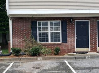 121 Point Place Dr, Cartersville, GA 30120