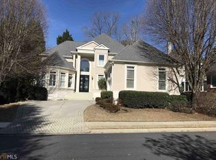 1920 River Falls Dr, Roswell, GA 30076