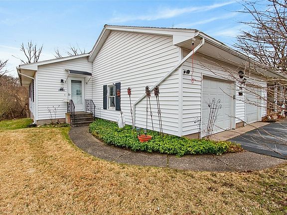 5th image of 996 Johnson Rd