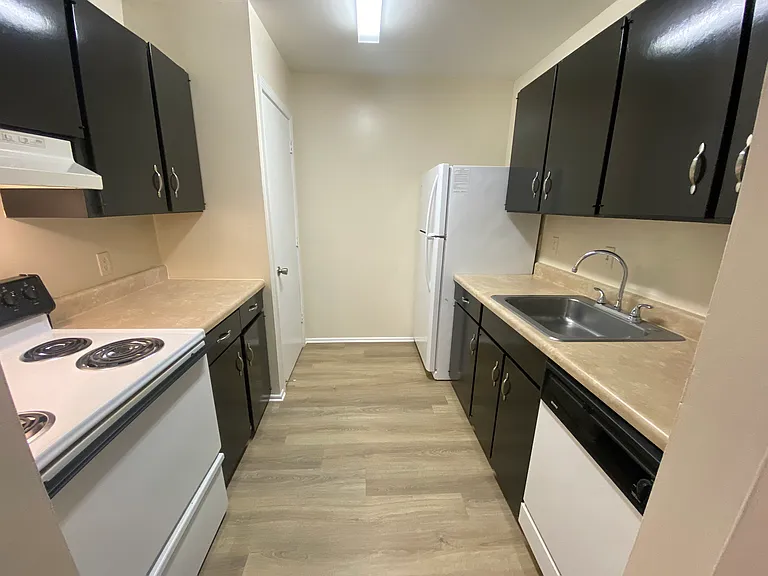 Forestbrook Apartments — Photo 55