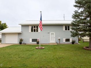 4804 E Roughrider Cir, Mandan, ND 58554