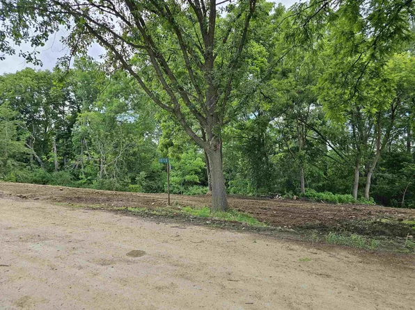 10728 E Main St, West Union, IA 52175