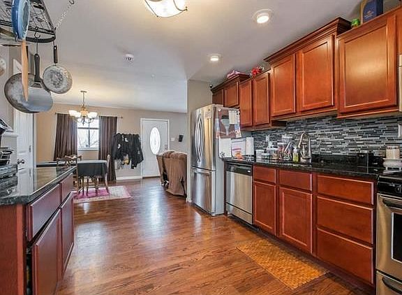 4th image of 410 Patterson Ln
