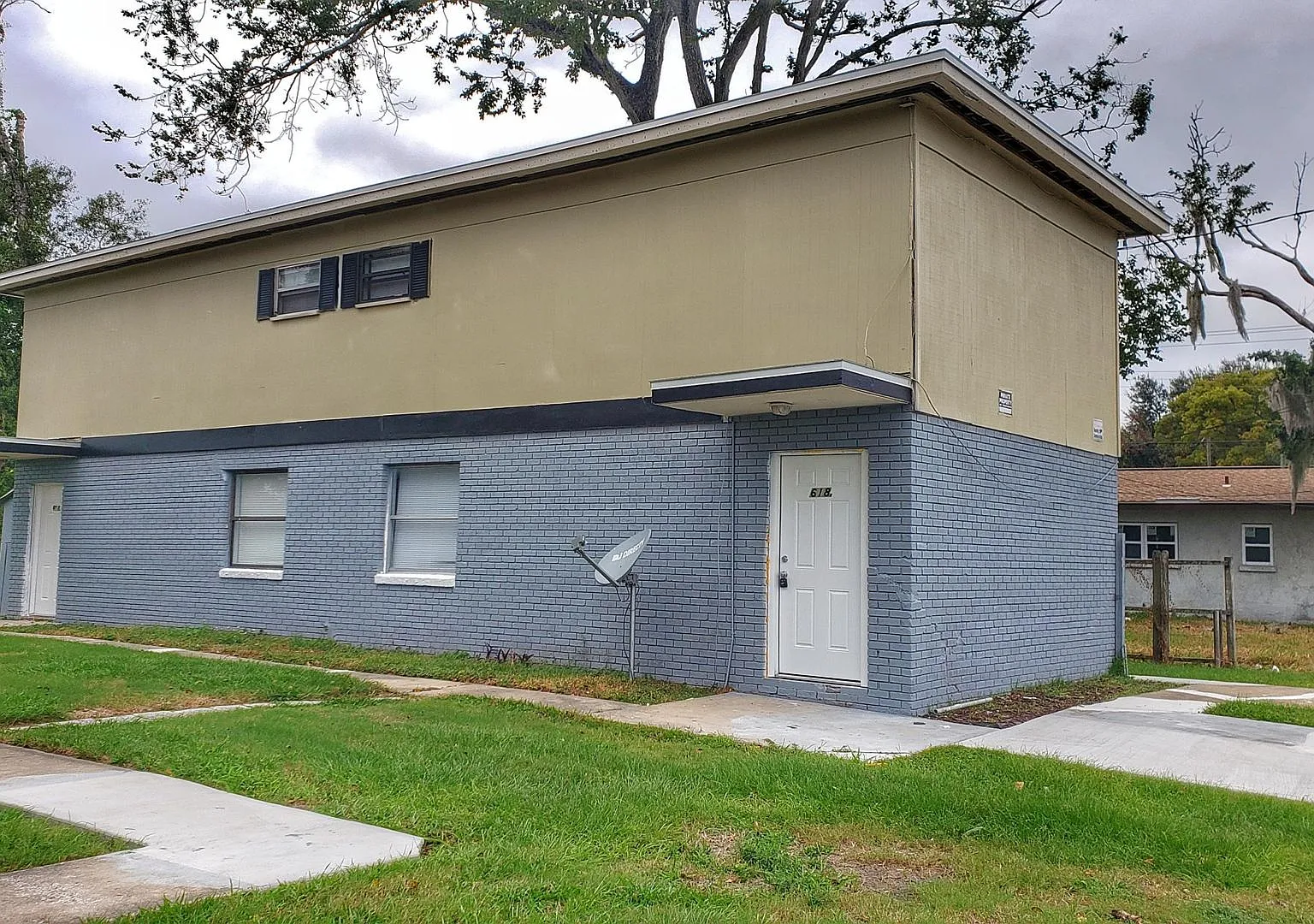 618 S Grannis Avenue, Unit A — Photo 1