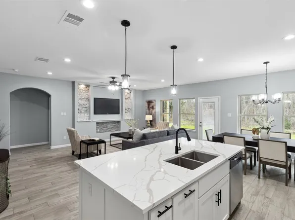 110 Lakeview Dr, Trinidad, TX 75163
