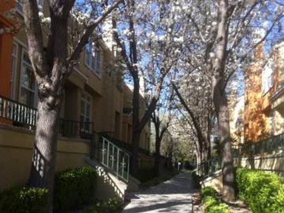 Sidewalk to Liberty street