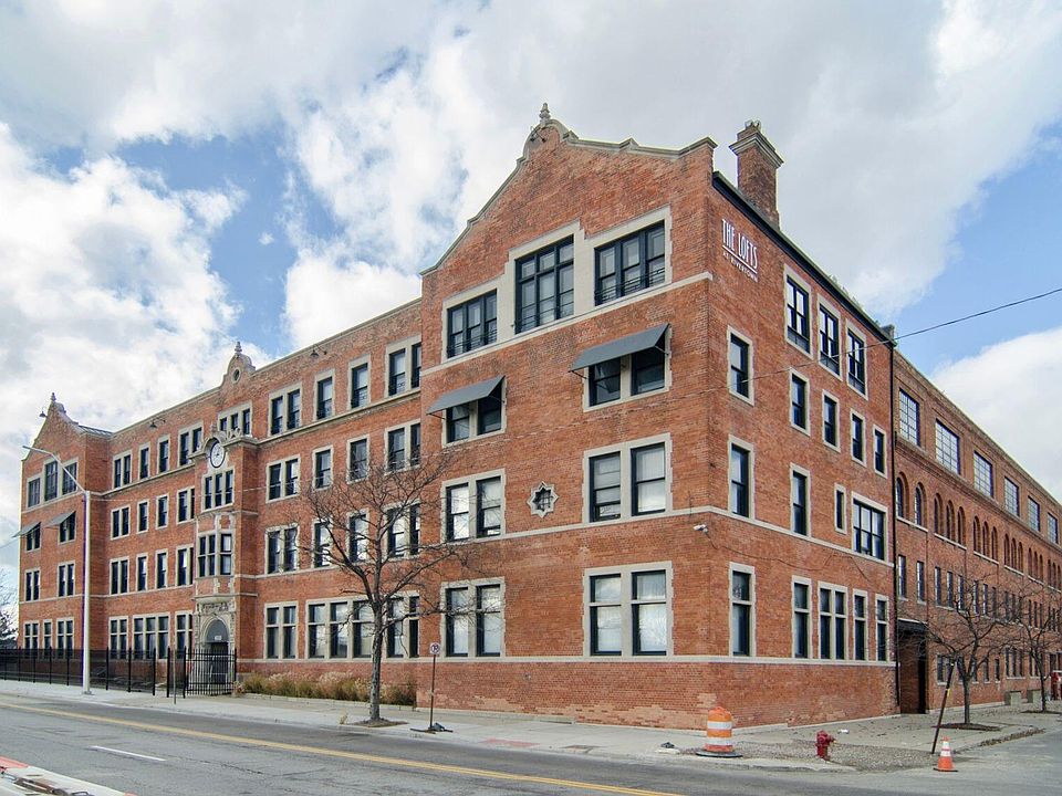 1st image of 6533 E Jefferson Ave #12-LL10