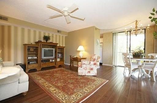 2nd image of 511 Aurora Ave APT 517