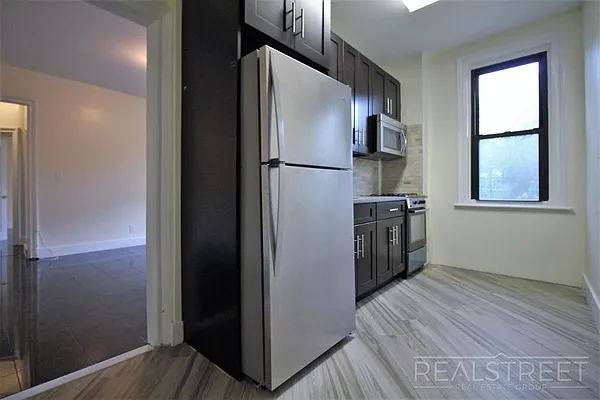 Rented by Real Street Inc | media 3