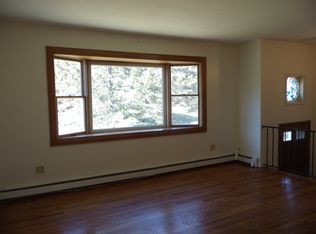 4 Kingswood Rd, Danbury, CT 06811