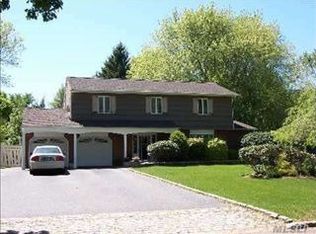 28 Greenvale Dr, East Northport, NY 11731