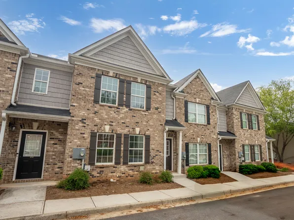 2765 Valley Green Dr, Gainesville, GA 30504