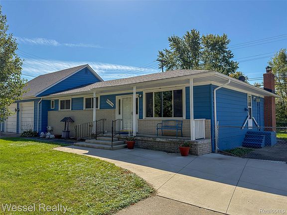 2nd image of 28210 Vandy St