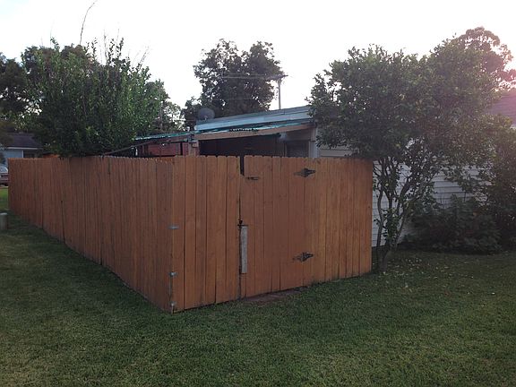 2nd image of 2233 Loreco St
