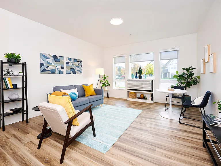 Rivergreen Landing Apartments — Photo 13