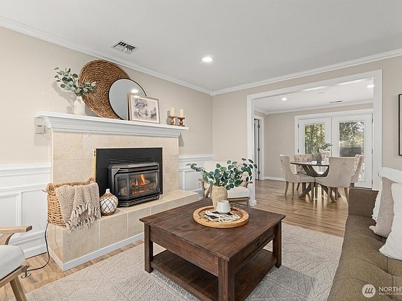 5th image of 4568 62nd Street NW