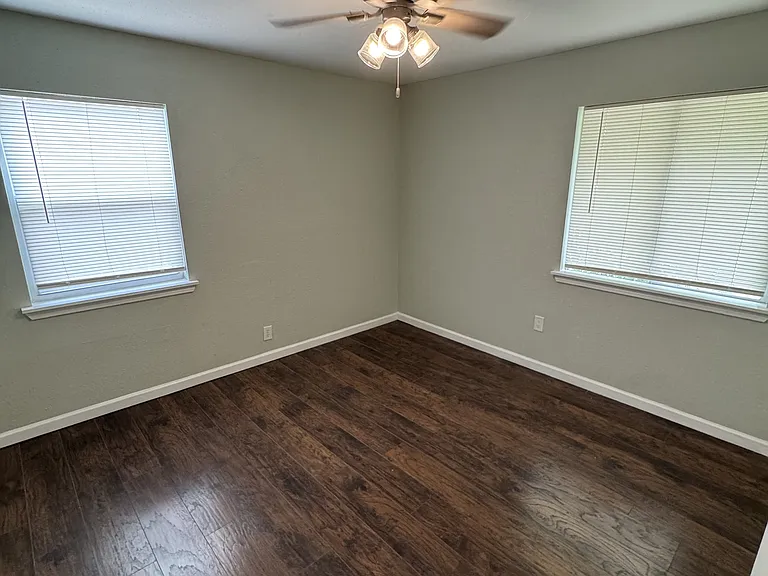 115 Plainview Dr — Photo 11