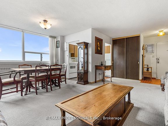 5th image of 180 Markham Rd #1704