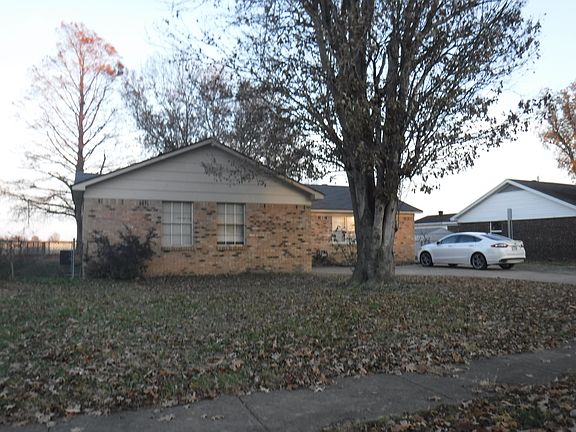 5th image of 1128 Hickory Ln