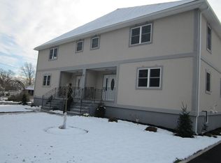67 Pine St #A, Woburn, MA 01801