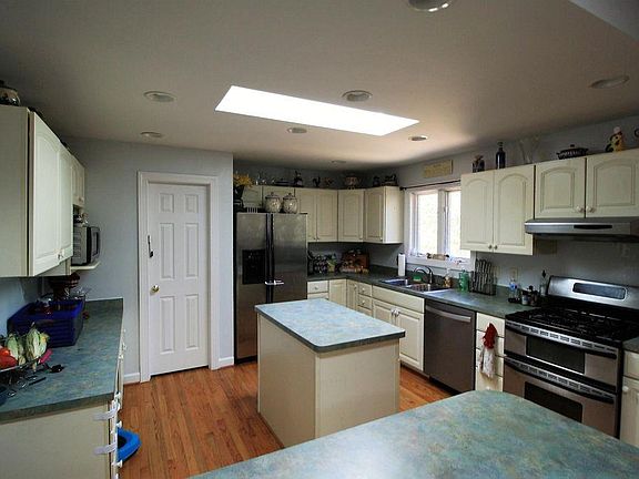 Open kitchen with pantry