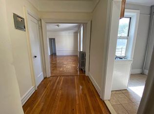 85-55 115th St #2C, Richmond Hill, NY 11418